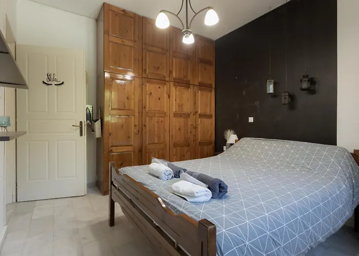 George Apartament Pírgos